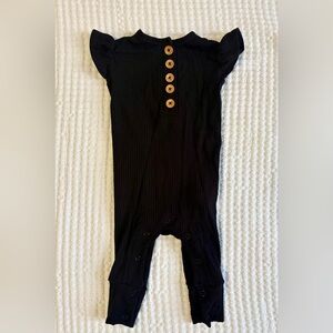 Posh Peanut Girl’s Black Ribbed Ruffled Cap Sleeve Henley Romper, 3-6M